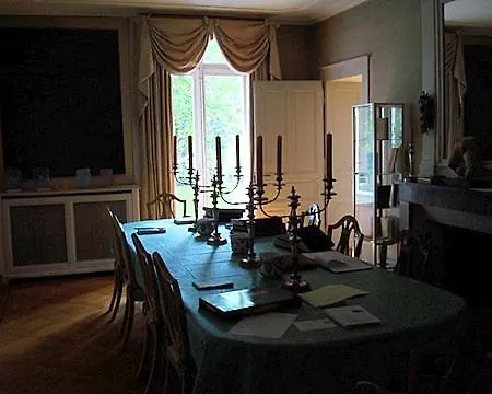 Le Chateau *
