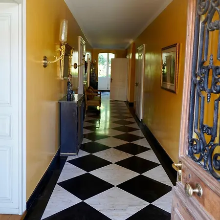 Le Chateau *